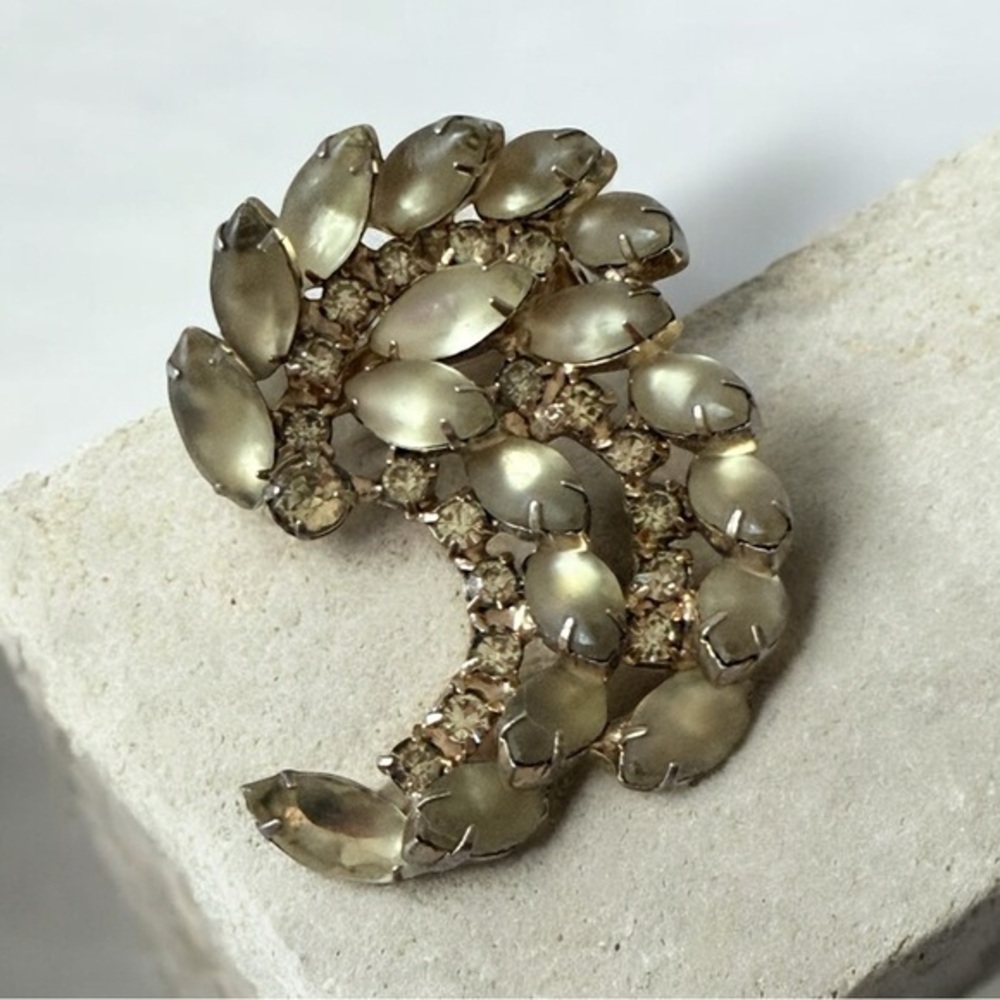 Vintage Frosted yellow Glass Leaf Brooch